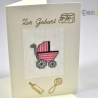 Gestickte Geburtskarte creme mit rosa Kinderwagen