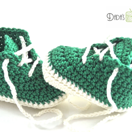 Babyschuhe gehäkelt golfgrün-weiß Gr. ca 15