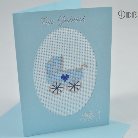 Gestickte Geburtskarte blau mit Kinderwagen in blau