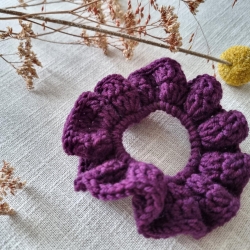 Handgemachtes gehäkeltes Scrunchie - Haargummi aus 100% Merinowolle