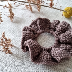 Handgemachtes gehäkeltes Scrunchie - Haargummi aus 100% Merinowolle