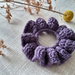 Handgemachtes gehäkeltes Scrunchie - Haargummi aus 100% Merinowolle