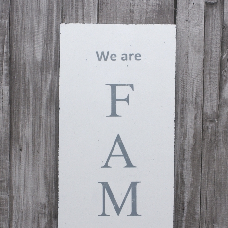 Schild We are Family Shabby Chic