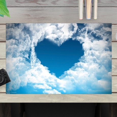 Schreibtischunterlage – Ein Herz aus Wolken – 60 x 40 cm – Schreibunterlage aus erstklassigem Premium Vinyl – Made in Germany