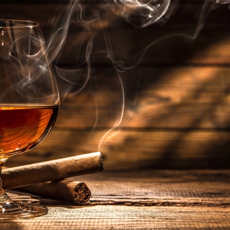 Schreibtischunterlage XXL – Whisky mit Zigarren – 100 x 50 cm – Schreibunterlage für Erwachsene aus erstklassigem Premium Vinyl