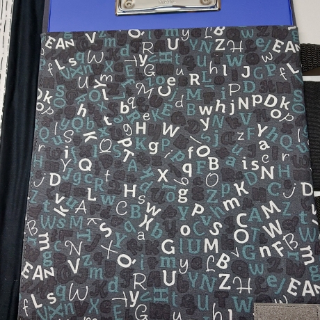 Vielseitige Maltasche/Zeichentasche für Kids - Buchstaben grau