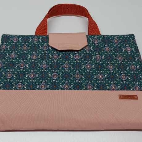 Maltasche auch für Erwachsene - geometrisches Muster grün
