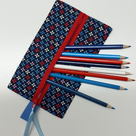 Zweckmäßige Maltasche/Zeichentasche für Kids - Sternblumen blau