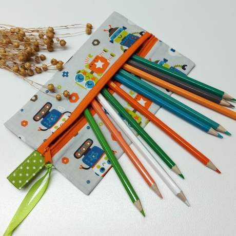 Sehr praktische Maltasche/Zeichentasche für Kids - kleine Roboter