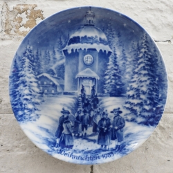 Weihnachtsteller - 1983: Die Kapelle in Oberndorf - von Berlin Design - blaues Porzellan - begrenzte Auflage - Made in West Germany - (8E3)