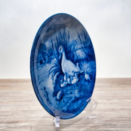 Sammelteller Muttertag: 1973 Enten - Berlin Design - blaues Porzellan  - Made in West Germany - 19,5 cm - 8B3 - TOP Zustand
