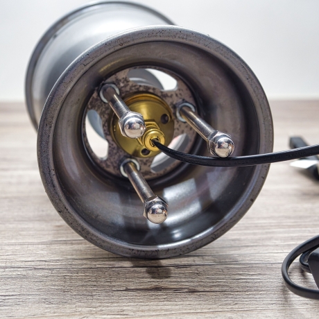 Tischlampe UNIKAT mit Zertifikat: Gokartfelge umgebaut zu einer Tischlampe- Handmade in Germany Top Geschenk für Racing Fans.
