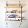 String Regal, Nuten Variante (Lübke, Vitsoe), vollständig restauriert, schwarz lackierte Leitern, 3 Böden inklusive.HxBxT 64cm x 36cm x 18cm
