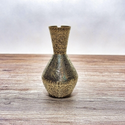 Bezaubernde kleine Messingvase aus Indien von 1989? ,  feinste Gravurarbeiten, glanzpoliert für stilvolle Akzente in Ihrem Zuhause  - H2