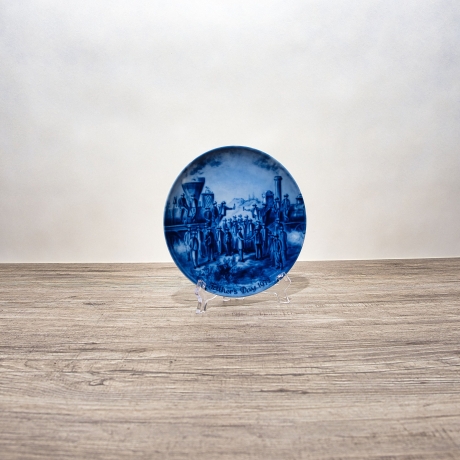 Sammelteller Father's day: 1972 - Ost trifft West - Berlin Design - blaues Porzellan - Made in West Germany - 19,5 cm - 9E1 - TOP Zustand