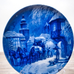 Weihnachtsteller - 1975: Weihnachten in Dortmund - von Berlin Design - blaues Porzellan - begrenzte Auflage - Made in West Germany (8C3)