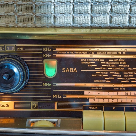 SABA Freudenstadt 7 Röhrenradio -1956/57 - vollständig restauriert Technisch und optisch einwandfrei. Bluetooth oder Streaming Option