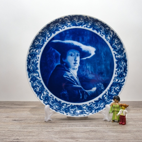 Sammelteller Berlin Design - Dame mit Hut nach Johannes Vermeer, blaues Porzellan  - Made in Germany - 9E3 - TOP Zustand- Mit ZERTIFIKAT