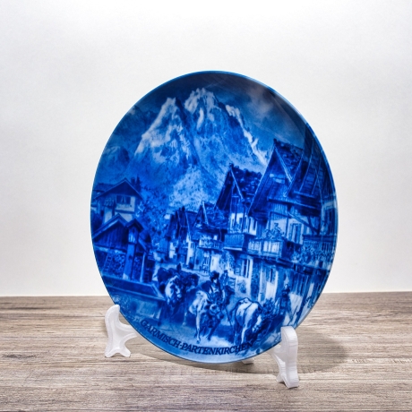 Sammelteller, Städteteller: Garmisch Partenkirchen - Berlin Design - blaues Porzellan  - Made in Germany - mit Karton - 8C2 - TOP Zustand