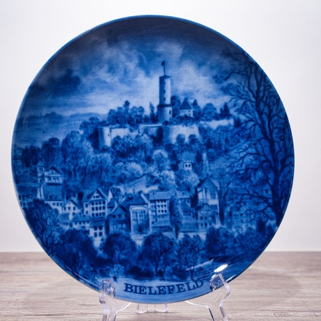 Sammelteller, Städteteller: Bielefeld - Berlin Design - blaues Porzellan  - Made in Germany - 9E2 - TOP Zustand