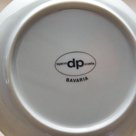 Untersetzer der unbekannten Marke DP Porzella Bavaria -  Städteteller: Lübeck um 1868 - Rathaus  - Made in West Germany - Zustand TOP - 9B1