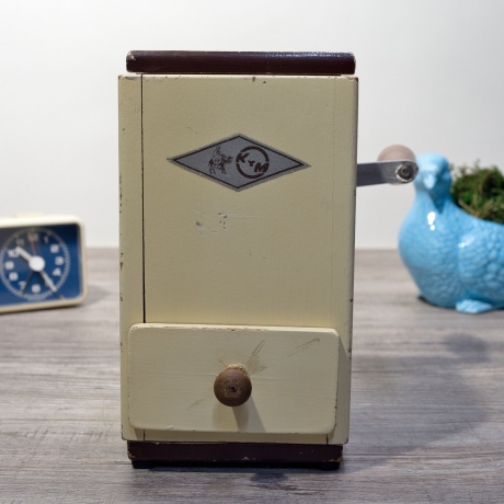 Kaffeemühle KyM Modell 9563 (seltenes weißes Modell) 1945 bis 1955er Jahren: Gehäuse weiß lackiert, Funktion geprüft! (SRU)
