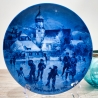 Weihnachtsteller - 1982: Weihnachtsabend in Wasserburg - Berlin Design - blaues Porzellan - begrenzte Auflage - Made in West Germany - (8C3)