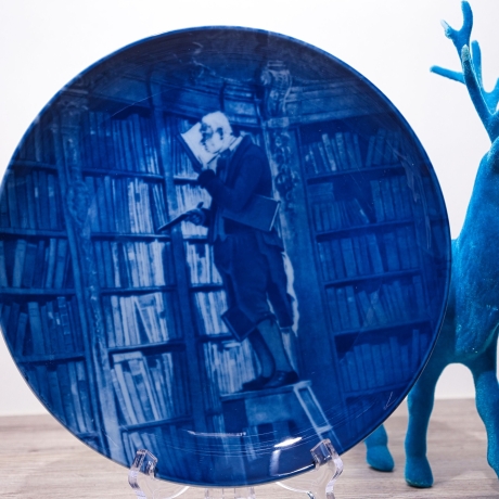 Sammelteller Berlin Design - Serie: Carl Spitzweg - Bücherwurm  - blaues Porzellan  - Auflage 5.000 - Made in Germany - 9E2 - TOP Zustand