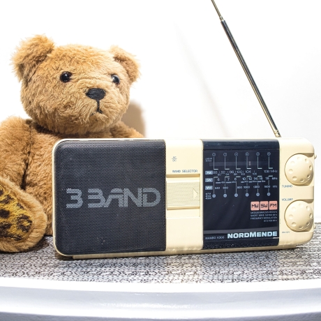Kofferradio Nordmende Mambo K300,  der Style der 1980er Jahre kehrt zurück. Gereinigt und geprüft.