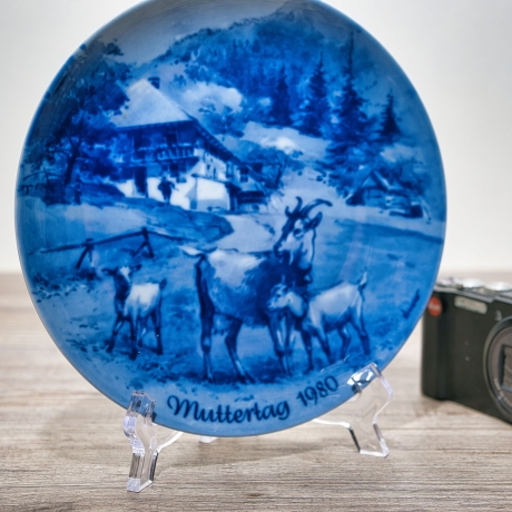 Sammelteller Muttertag: 1980 Ziegenfamilie - Berlin Design - blaues Porzellan  - Made in West Germany - 19,5 cm - 8B3 - TOP Zustand