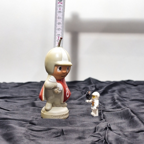 Werbefigur, Spardose der HEW Hamburg - Hamburgische Electricitäts-Werke (Jetzt: Vattenfall) aus den frühen 1970er Jahren, mit Mängeln - 8D3