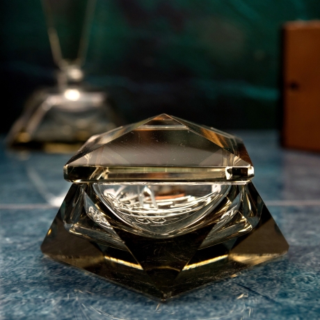 Vintage Deko: Seltenes, 2-teiliges Schreibtischset, aus Rauchglas, vermutlich aus den 1960er Jahren.