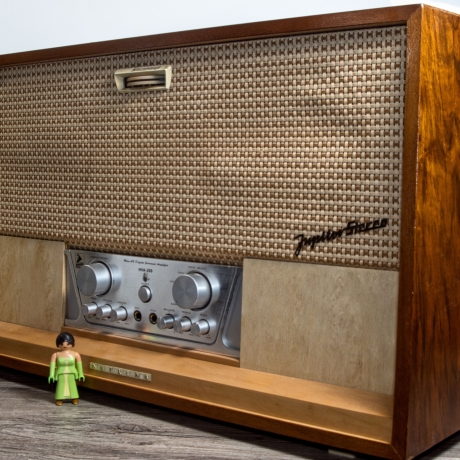 Röhrenradio Retromod: Philips Jupiter Stereo 404 mit modernem Karaoke Verstärker umgebaut inkl. moderner Monacor Speaker - Einzelstück
