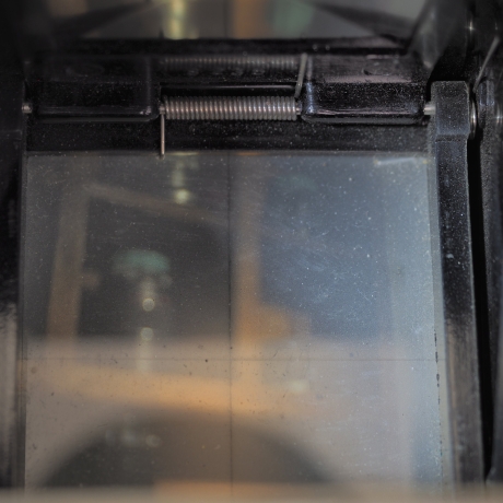 Plascaflex Rollfilmkamera aus den 1950er Jahren in überraschend gutem Zustand. Alles funktioniert. Blende, Verschluss und Sucher geprüft.