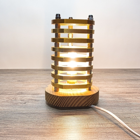 UNIKAT: Tischlampe aus Gokart Achslager Aufnahmen gebaut. Handmade in Germany! Einzelstück mit Zertifikat. Ideales Geschenk für Racing Fans