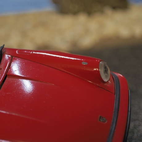 Porsche Speedster Automodell 1/18 ordentlich bespielt, Lackschaden, ideal zu Zugabe zu unserem Rettungswagen
