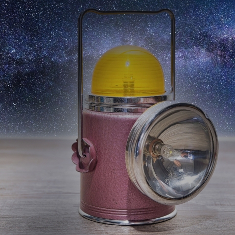 Rosa Handlampe: British Empire -Dualbetrieb- gelbe Signalleuchte und Scheinwerfer -getrennt schaltbar, Akkubetrieb und LED Aufrüstung  - 9E3