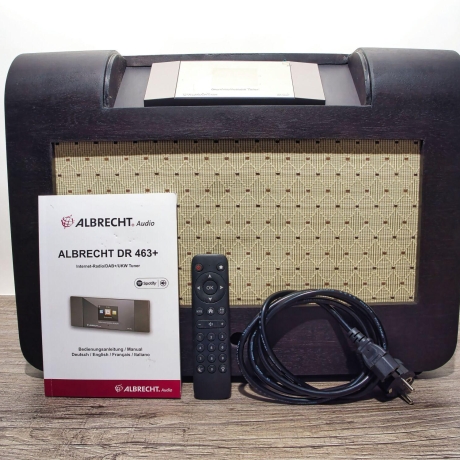 Röhrenradio Retromod: unbekanntes Radio zu DAB+ Radio mit Subwoofer Anlage umgebaut. Albrecht DR463+ mit Fernbedienung. Made in Germany