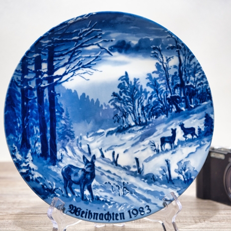 Weihnachtsteller 1983  - Lichte Porzellan, blaues Porzellan, Echt Kobalt,  DDR Produkt - Made in GDR, Porzellan 1A, Aufhängung speziell8C3