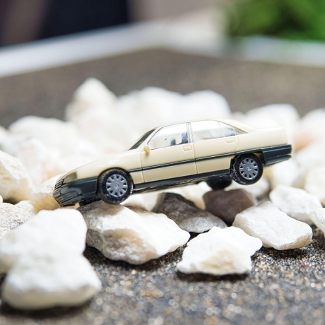Herpa Opel Omega GLS in weiß, Zustand gut – Maßstab 1:87 – Perfektes Sammlerstück für Opel Fans und Modellbahn-Liebhaber H0 1/87