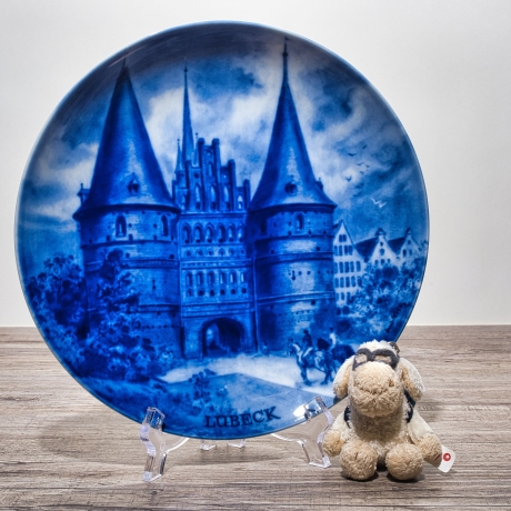 Sammelteller, Städteteller: Lübeck - Berlin Design - blaues Porzellan  - Made in Germany - mit Karton - 8E2 - TOP Zustand