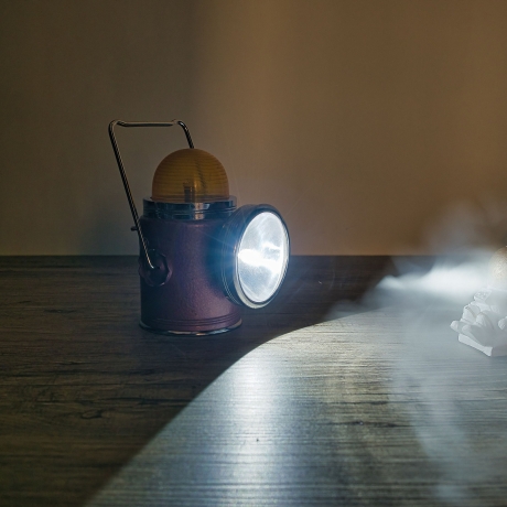 Rosa Handlampe: British Empire -Dualbetrieb- gelbe Signalleuchte und Scheinwerfer -getrennt schaltbar, Akkubetrieb und LED Aufrüstung  - 9E3