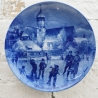 Weihnachtsteller - 1982: Weihnachtsabend in Wasserburg - Berlin Design - blaues Porzellan - begrenzte Auflage - Made in West Germany - (8F)