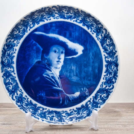 Sammelteller Berlin Design - Dame mit Hut nach Johannes Vermeer, blaues Porzellan  - Made in Germany - 9E3 - TOP Zustand- Mit ZERTIFIKAT