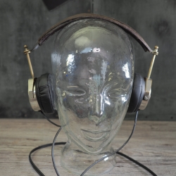 Kopfhörer Neufeldt&Kuhnke , Modell UR-2 aus ca. 1920, unbekannter Hersteller, modern aufbereitet, mit Holzkiste, Limitierte Auflage 4/200