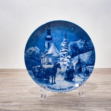 Weihnachtsteller - 1984: Heiligabend in Ramsau - Berlin Design - blaues Porzellan - begrenzte Auflage - Made in West Germany (8C3)