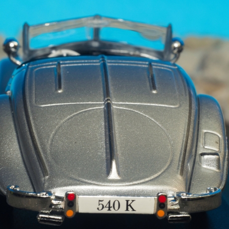 Automodell Mercedes Benz 540K - 1936, unbekannter Hersteller, Maßstab  1/50 in TOP Zustand mit Acrylglashaube (leichte Kratzer der Haube)