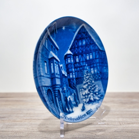 Weihnachtsteller - 1970: Bernkastel - von Berlin Design - blaues Porzellan - begrenzte Auflage - Made in West Germany - TOP Zustand (8C3)