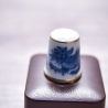 Berlin Design -  Jahresfingerhut 1979 - Motiv: Drache - blaues Porzellan - Made in Germany - 9D3