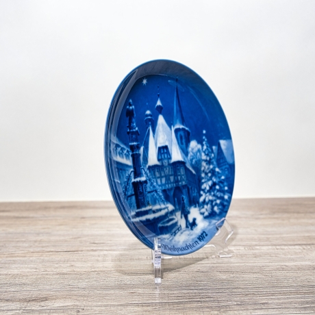 Weihnachtsteller - 1972: Michelstadt - von Berlin Design - blaues Porzellan - begrenzte Auflage - Made in West Germany - TOP Zustand (8C3)